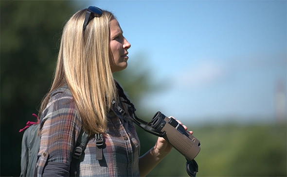 本体と一体型のレンズキャップ